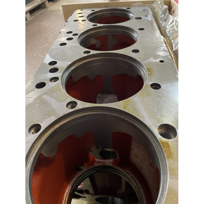 Блок циліндрів Д-240, Д-243, МТЗ-80, МТЗ-82 (3 втулки р/валу) (вир-во NeuMaster)